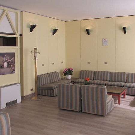 Hotel Johnny Milánó Kültér fotó