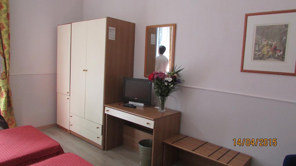 Hotel Johnny Milánó Kültér fotó