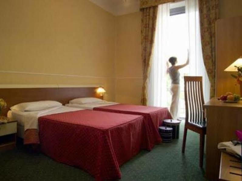 Hotel Johnny Milánó Kültér fotó